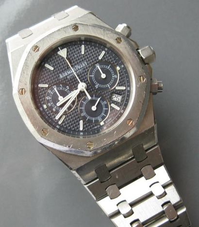 AUDEMARS PIGUET*
Modèle Royal Oak, n° 2637....