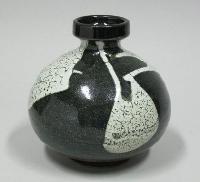 Daniel de MONTMOLLIN (né en 1921)
Vase en...