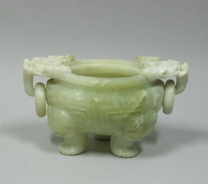 CHINE, vers 1900
Brûle-parfum tripode archaïsant...