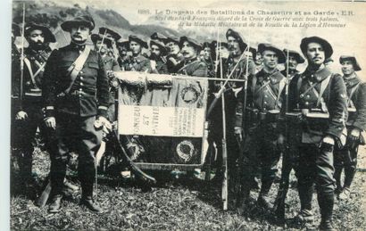 53 CARTES POSTALES MILITARIA : Divers - Majorité...