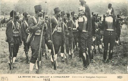 53 CARTES POSTALES MILITARIA : Divers - Majorité...