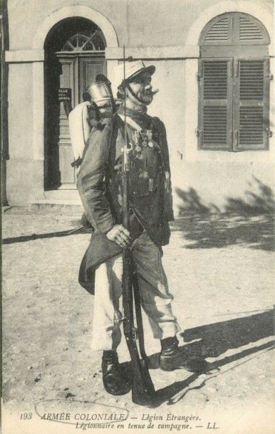 190 CARTES POSTALES MILITARIA : Divers Editeurs...