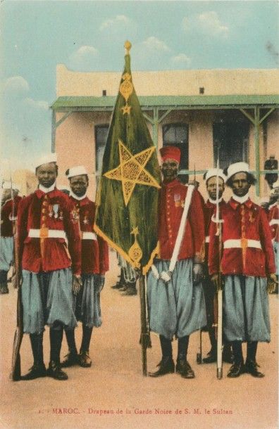 42 CARTES POSTALES MILITARIA : Divers. 