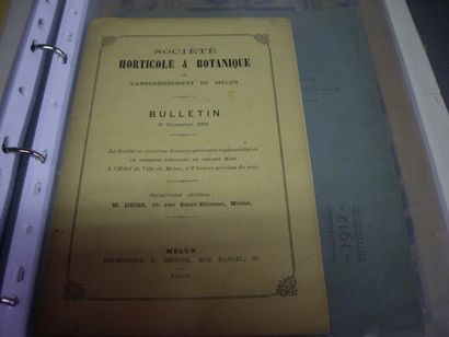 VIEUX PAPIERS & DOCUMENTS : Deux Classeurs...