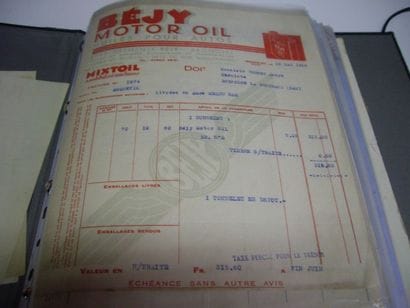 VIEUX PAPIERS & DOCUMENTS : Deux Classeurs...