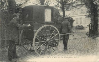 18 CARTES POSTALES SCENES & TYPES : Diverses...