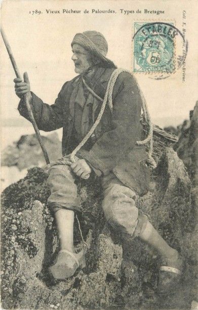 28 CARTES POSTALES SCENES & TYPES : Divers...