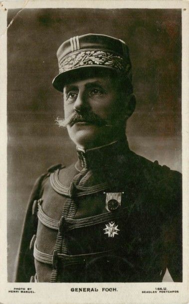 148 CARTES POSTALES MILITARIA : France (majorité),...