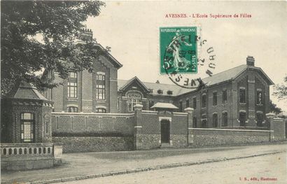 51 CARTES POSTALES LES ECOLES : Divers Départements....