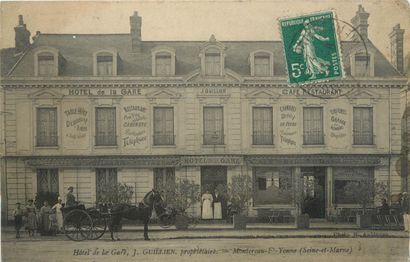 378 CARTES POSTALES PARIS & REGION PARISIENNE...