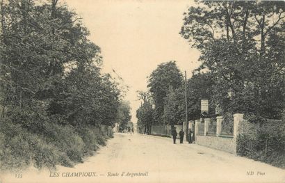 223 CARTES POSTALES PARIS & REGION PARISIENNE...