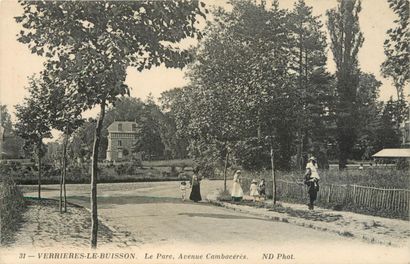 223 CARTES POSTALES PARIS & REGION PARISIENNE...