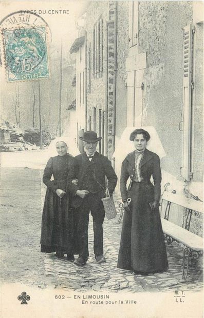 112 CARTES POSTALES FOLKLORE : Limousin....
