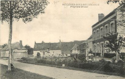 373 CARTES POSTALES CENTRE : Dépts 18-31cp,...