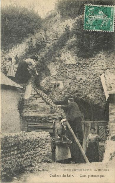 329 CARTES POSTALES PAYS DE LOIRE : Dépts...