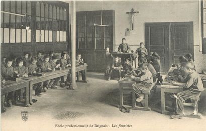 26 CARTES POSTALES ENSEIGNEMENT : Ecole Professionnelle...