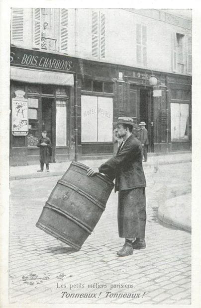 37 CARTES POSTALES LES PETITS METIERS PARISIENS...