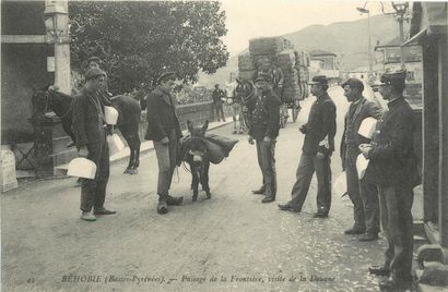 28 CARTES POSTALES ATTELAGES : Chien (belge)-1cp,...