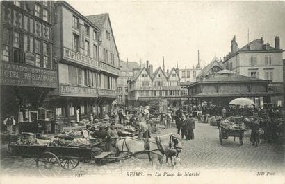27 CARTES POSTALES LES MARCHES : Divers Départements...