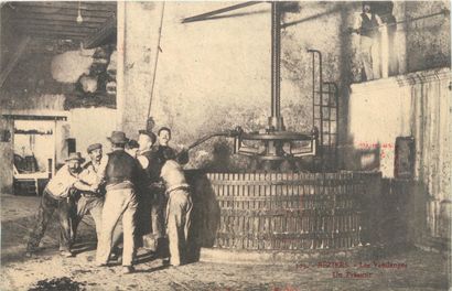 9 CARTES POSTALES ALCOOL : Les Pressoirs...