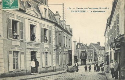 113 CARTES POSTALES YVELINES : Villes, qqs...