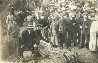 25 CARTES PHOTOS : Diverses. Situées et/ou...