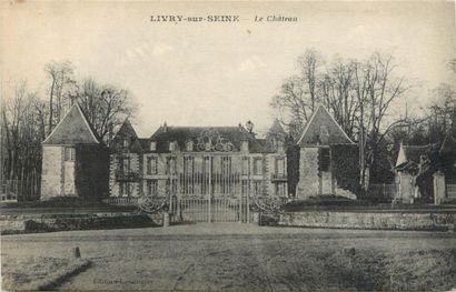169 CARTES POSTALES LES CHATEAUX : Majorité...