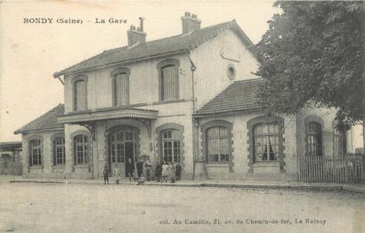53 CARTES POSTALES GARES & TRAINS : Divers...
