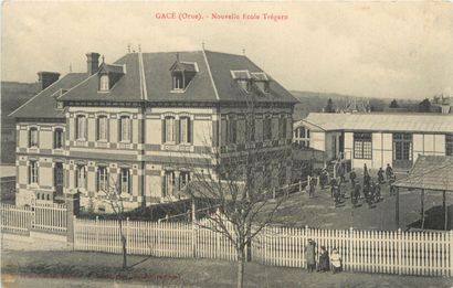 56 CARTES POSTALES LES ECOLES : Divers Départements....