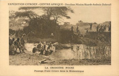 157 CARTES POSTALES & PHOTOGRAPHIES ETRANGERS...