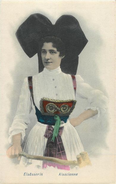 163 CARTES POSTALES SCENES & TYPES : Diverses...