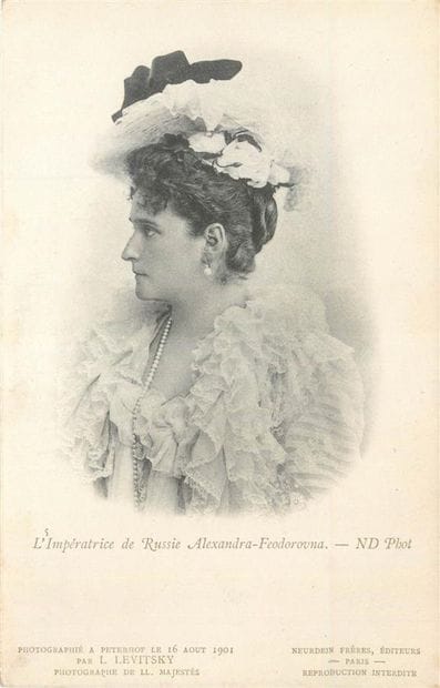 35 CARTES POSTALES PERSONNALITES : France...