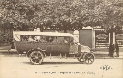 4 CARTES POSTALES AUTOMOBILES : Sélection....
