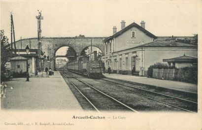 37 CARTES POSTALES GARES & TRAINS : Val de...