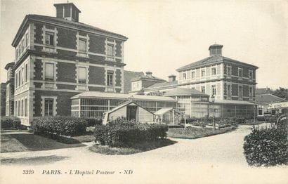 34 CARTES POSTALES PARIS : 15ème Arrdt. Dont