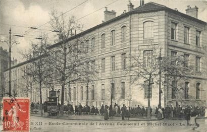 84 CARTES POSTALES PARIS : 12ème Arrdt. Dont