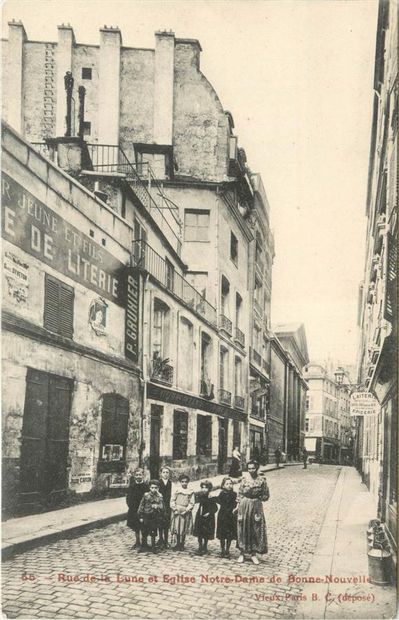 44 CARTES POSTALES PARIS : 2ème Arrdt. Dont