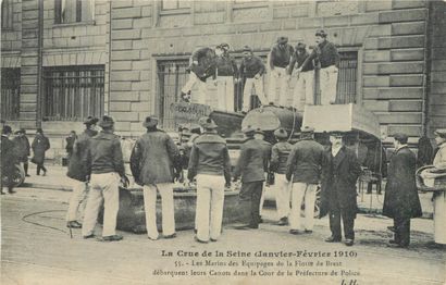 54 CARTES POSTALES CATASTROPHE : Inondations...