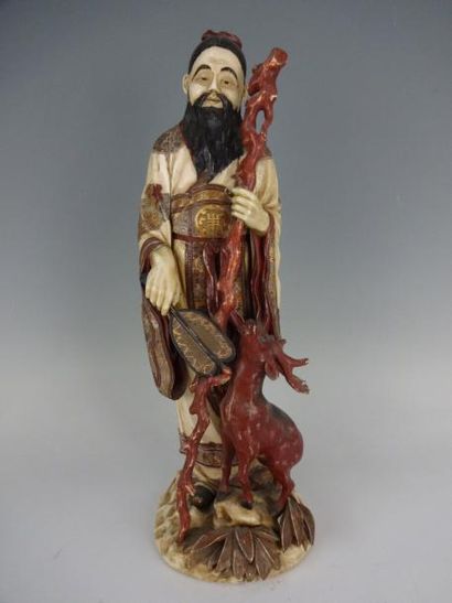 OKIMONO en ivoire polychrome représentant...