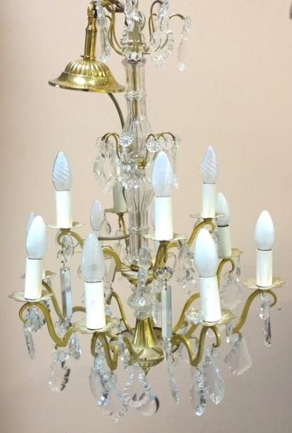 LUSTRE à douze lumières sur deux niveaux...