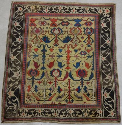 TRES ANCIEN ET TRES RARE TAPIS de laine du...