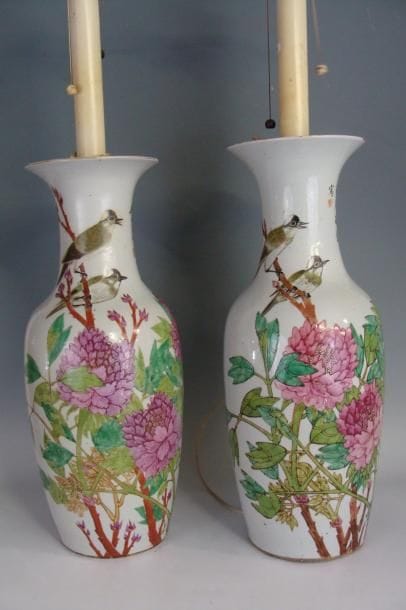 CHINE
Importante paire de vases balustres...