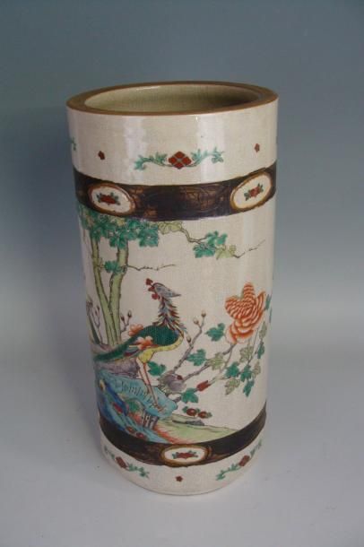 CHINE
Porte-parapluie de forme rouleau en...