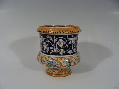 ULYSSE - BLOIS
Petit pot sur piedouche en...