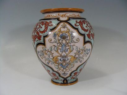 ULYSSE - BLOIS
Vase en faience polychrome...