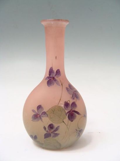 LEGRAS
Vase à panse aplatie et long col en...