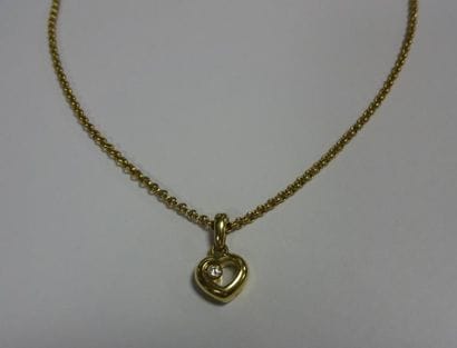 CHOPARD
Collier pendentif coeur orné d'un...