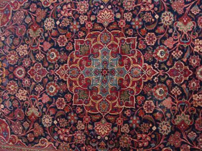 TAPIS Keshan (Iran) en laine finement tissée...