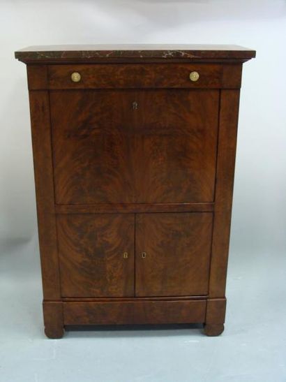SECRETAIRE en placage d'acajou flammé, il...