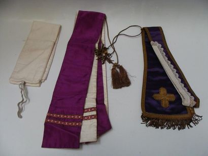 VETEMENTS et ACCESSOIRES SACERDOTEAUX: cinq...